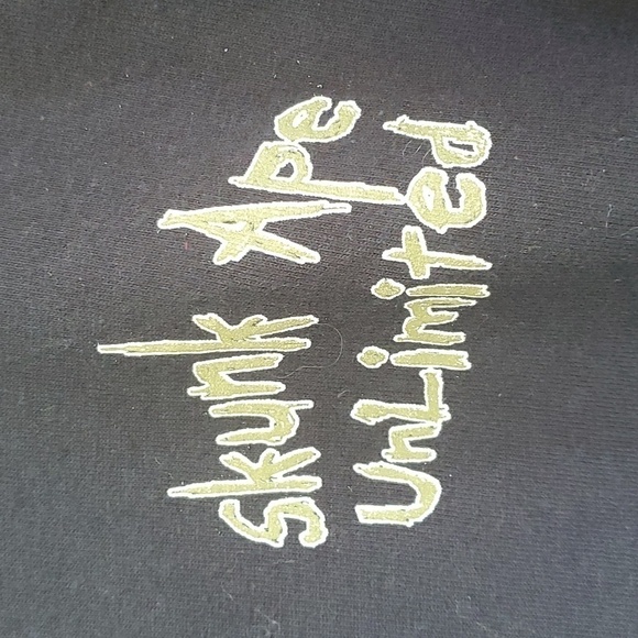 GILDEN ULTRA COTTON. Short sleeve navy blue size large. SKUNK APE Unlimited - Picture 2 of 5